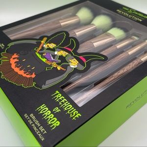 Revolution: The Simpsons Treehouse of Horror Brush Set